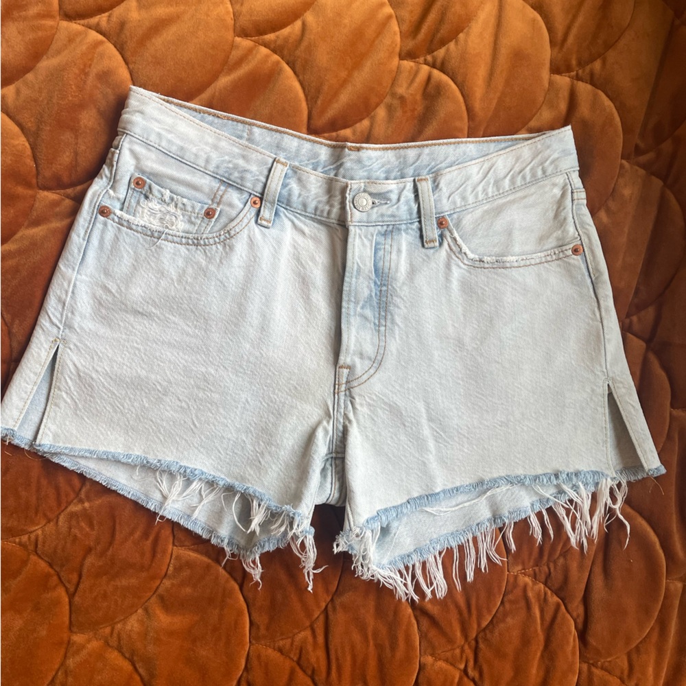 Levi’s daisy dukes!